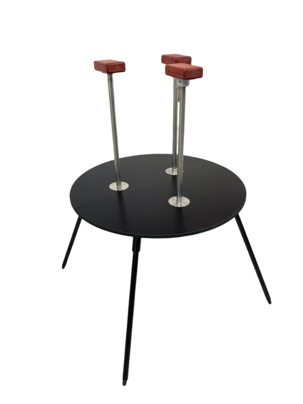 Цирковий реквізит - Стіл для Еквілібру з трьома тростями